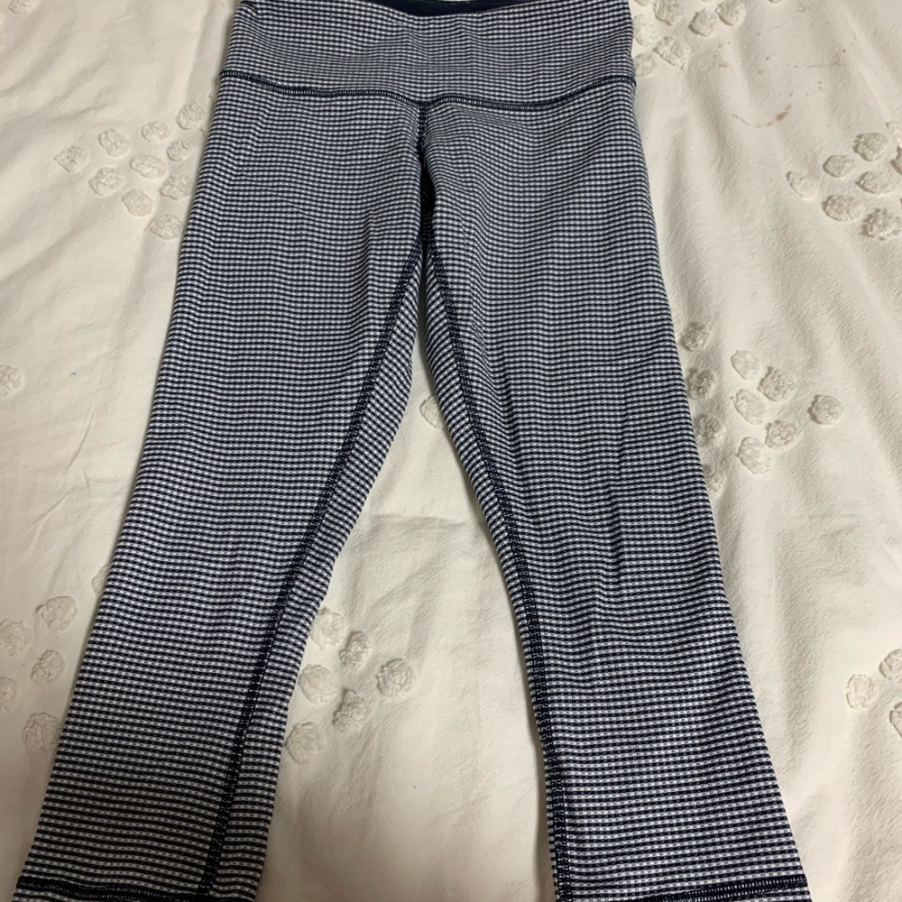 lululemon cropped gingham leggings